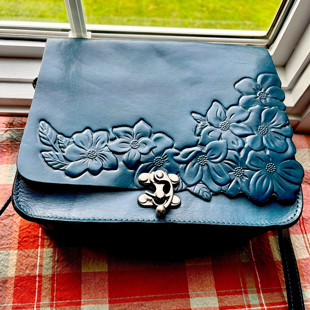 NWT Patricia Nash Cecina Flap Crossbody in Caribbean Bkue